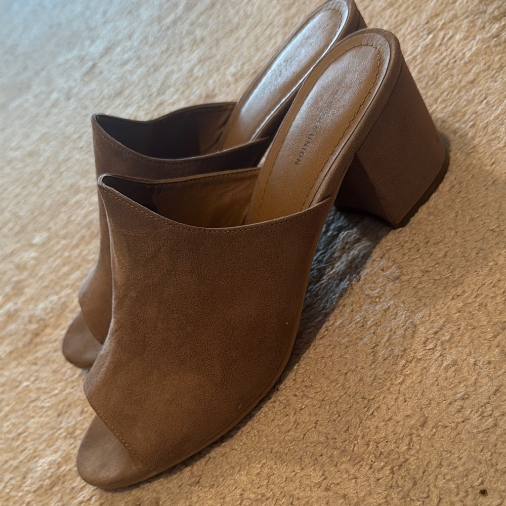Brown Women's Mules - Picture 8 of 8